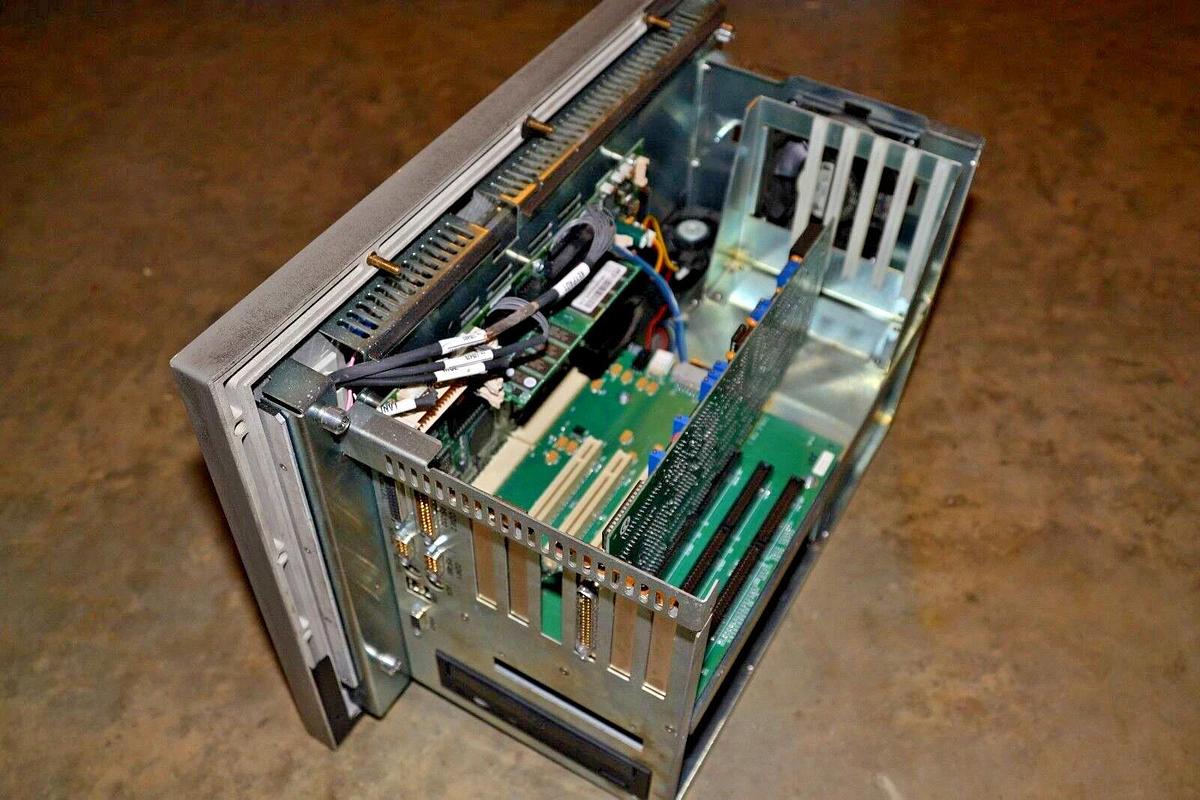 Used XYCOM 3512-KPM 12.1 INCH COLOR OPERATOR INTERFACE