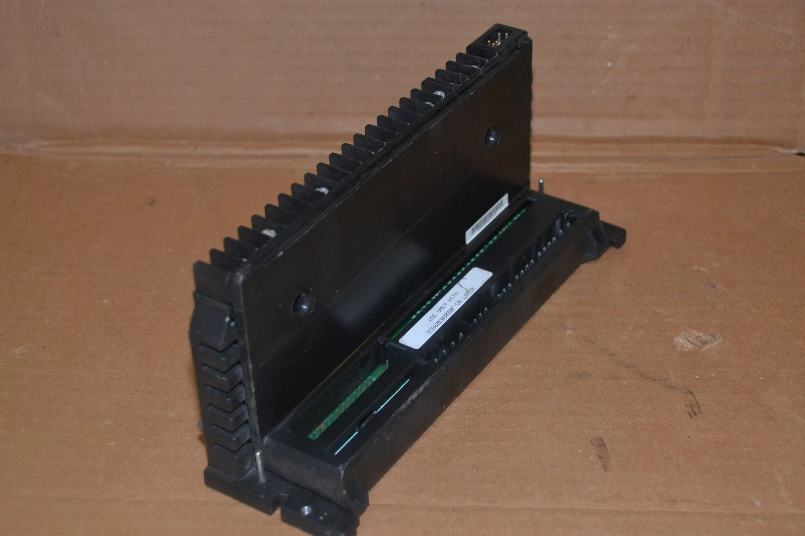 Used GE Fanuc Terminal Asm Assembly IC660TSD020K 24/48vdc 16 pt source