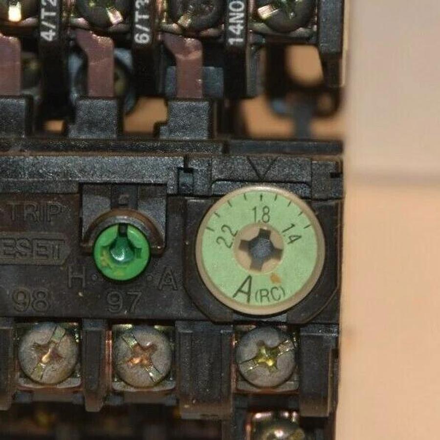 Used MATSUSHITA FC-15N STARTER WITH FT-15N RELAY 1.4A-2.2A 100-110V AC 50/60Hz COIL