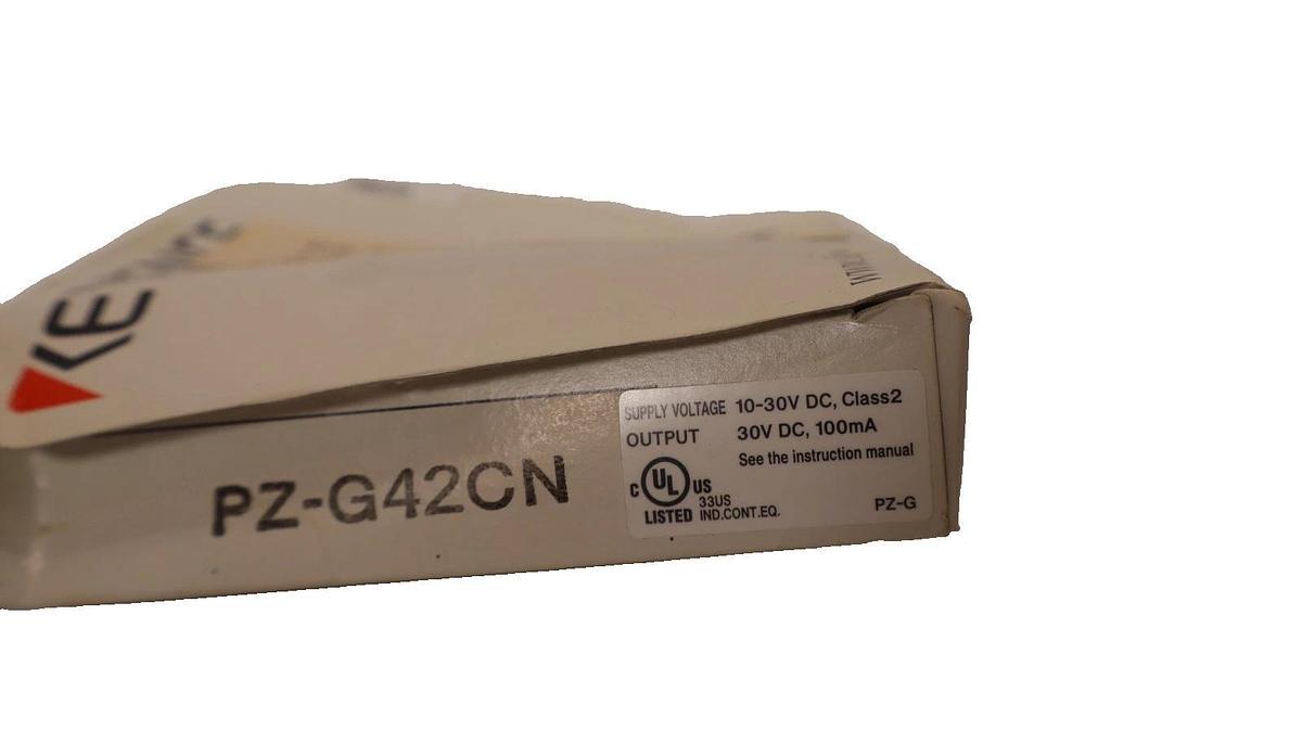 Keyence Photoelectric Sensor PZ-G42CN , PZG42CN 10-30V (New)