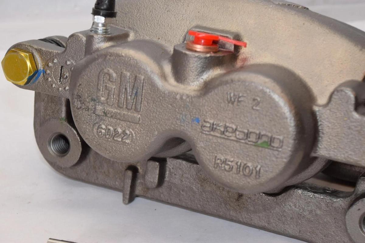 (NEW) GM R5101 , 6D22 , WF2 Akebono Brake Caliper