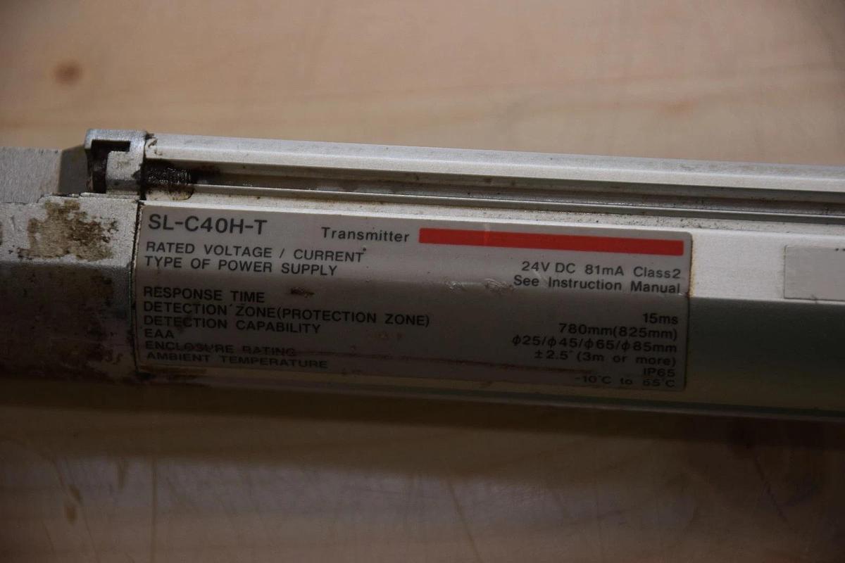 Used KEYENCE SL-C40H-T 24V 81mA 780mm CLASS 2 TRANSMITTER SAFETY LIGHT CURTAIN