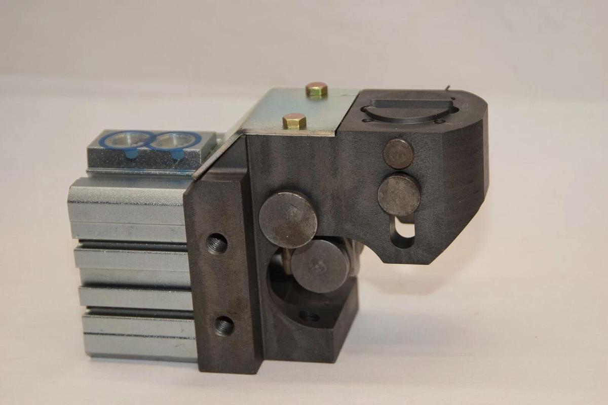 (NEW) PARKER DH01-050-0A0A TAIYO Angular Gripper