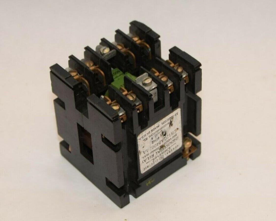 Used GENERAL ELECTRIC CR120A04002AA 115V 60Hz 300V 10A Series A Industrial Relay