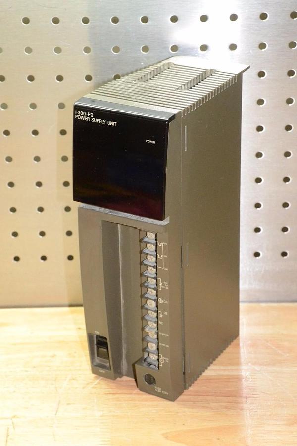 Used OMRON F300-P2 F300P2 120VAC POWER SUPPLY UNIT MODULE