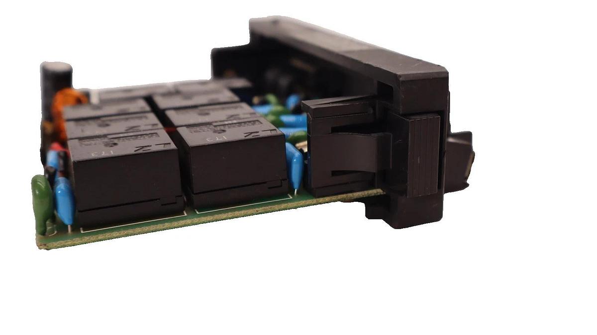 Used General Electric GE Output Module IC610MDL180A 8-Circuits Relay Output Module