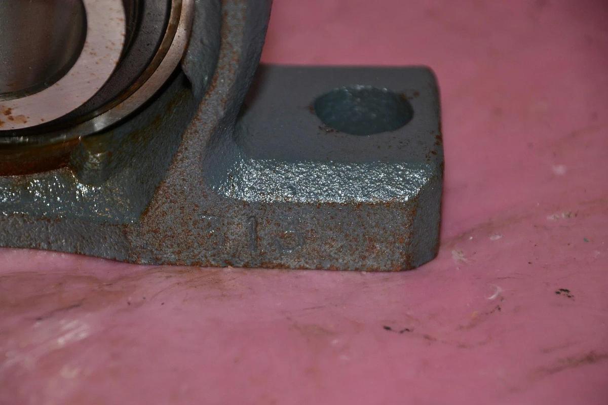 DODGE PILLOW BLOCK BEARING AA 3138    AA3138  SM 1104 K C4 1-1/4"  NEW