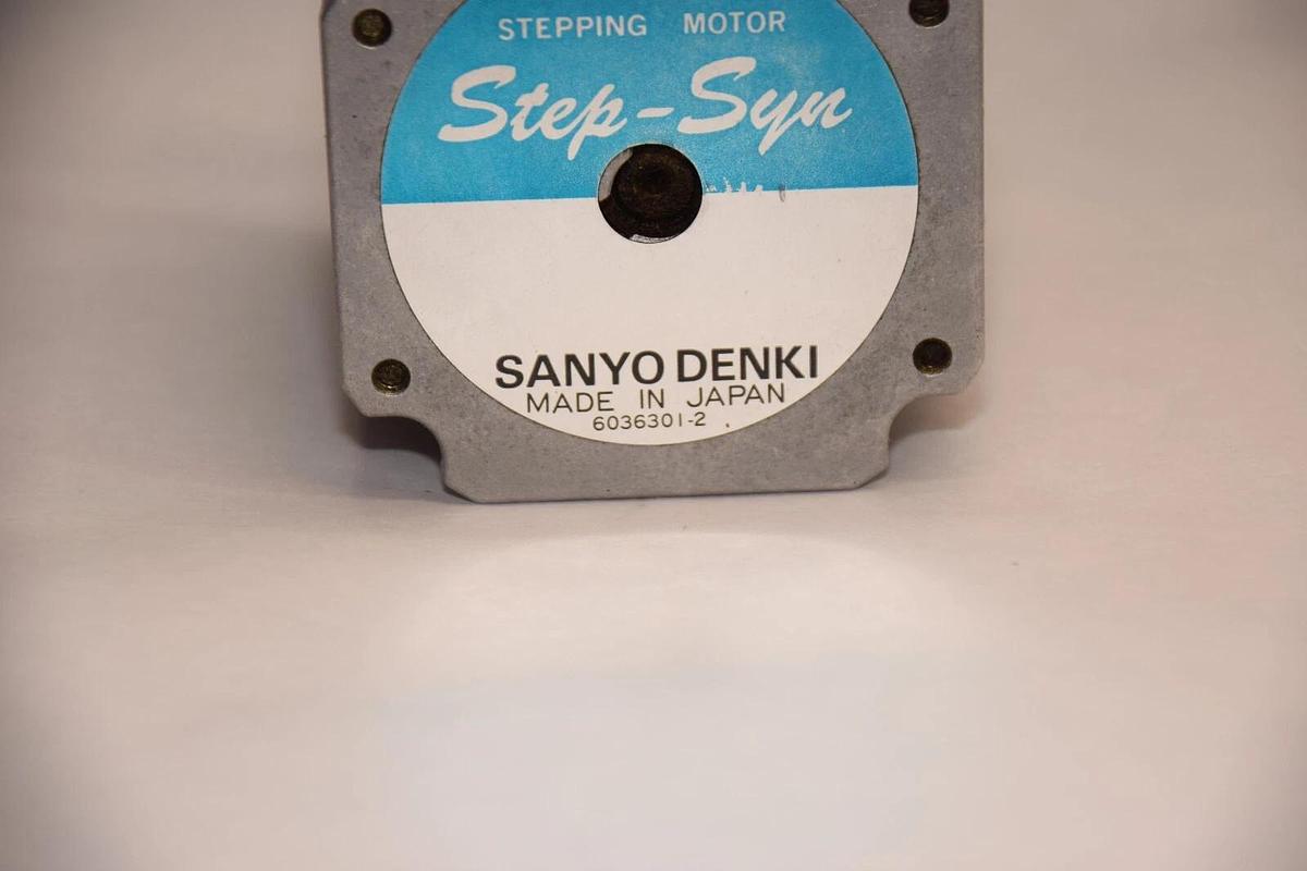 Used SANYO DENKI 6036301-2 , 60363012 Step-Syn Stepping Motor