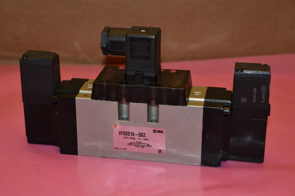 SMC Valve VFS5510-5DZ  VFS55105DZ VFS5510 5DZ .1-1.0MPa NEW