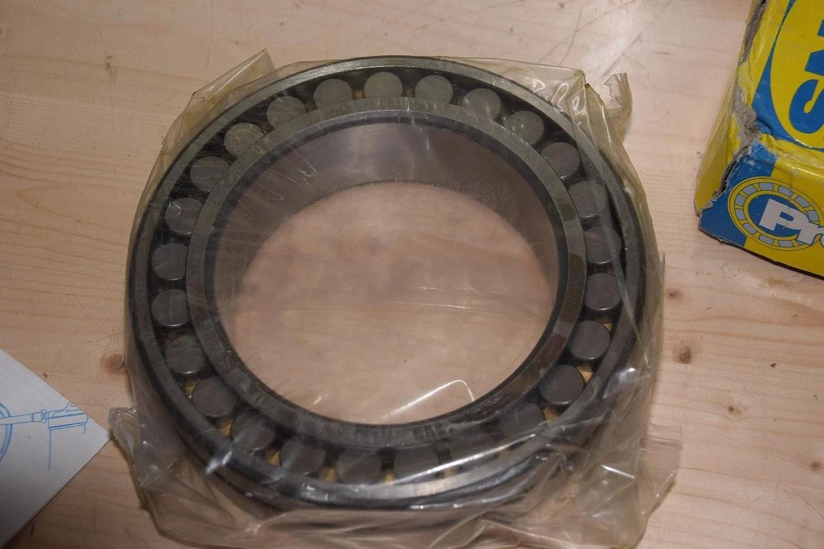 New SNR  23024EMW33C3 Spherical Roller Bearing 23024.EMW33C3