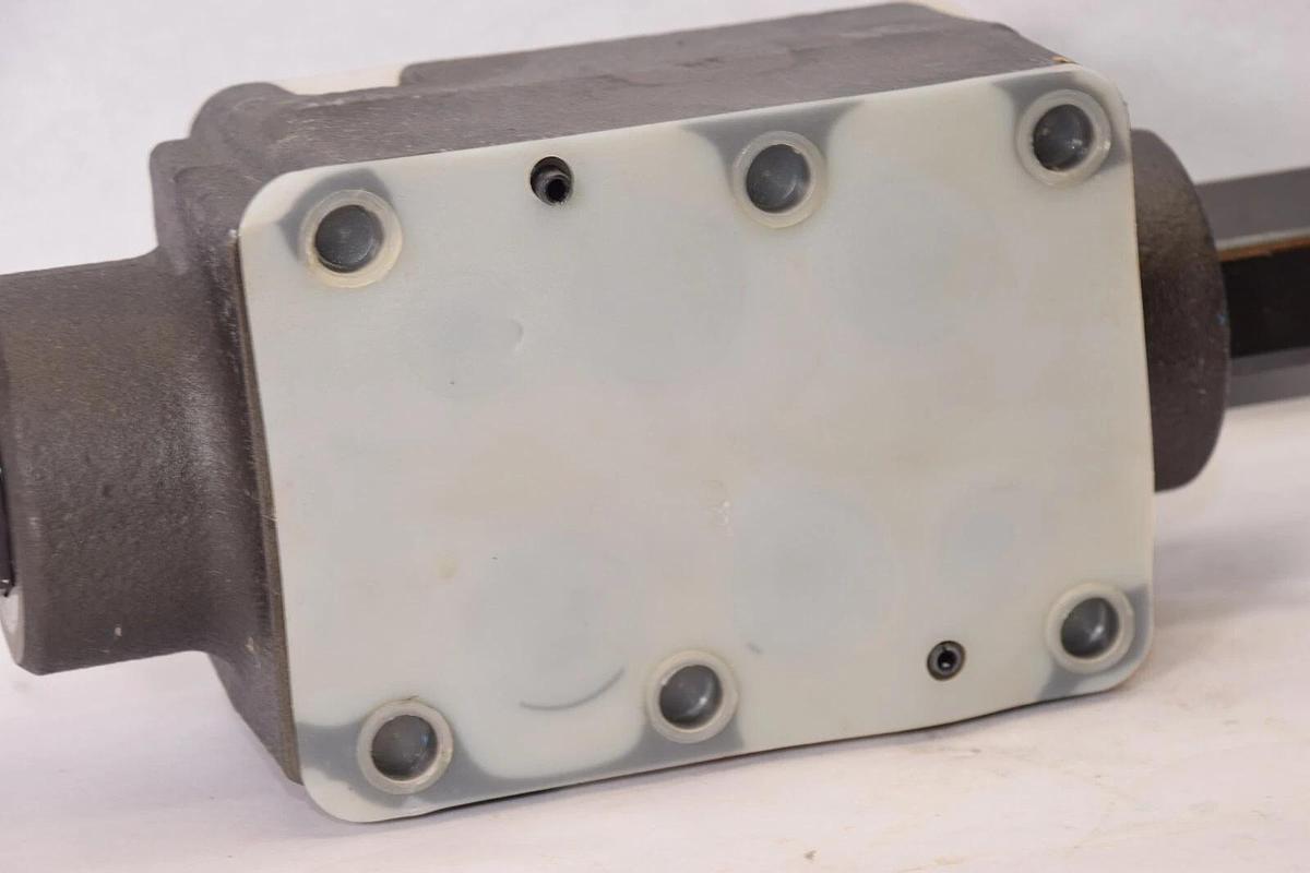 (NEW) HIROSE VALVES FMTC-06-A-Y-21 , FMTC06AY21 Throttle Check Valve