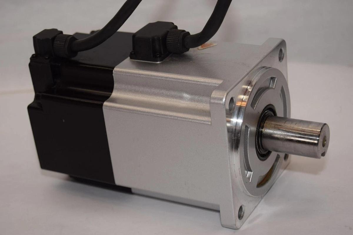 Used HCFA SV-X2MH075A-B2LA , 41202182703000000000 3.8A 4500/30000rpm  Servo Motor
