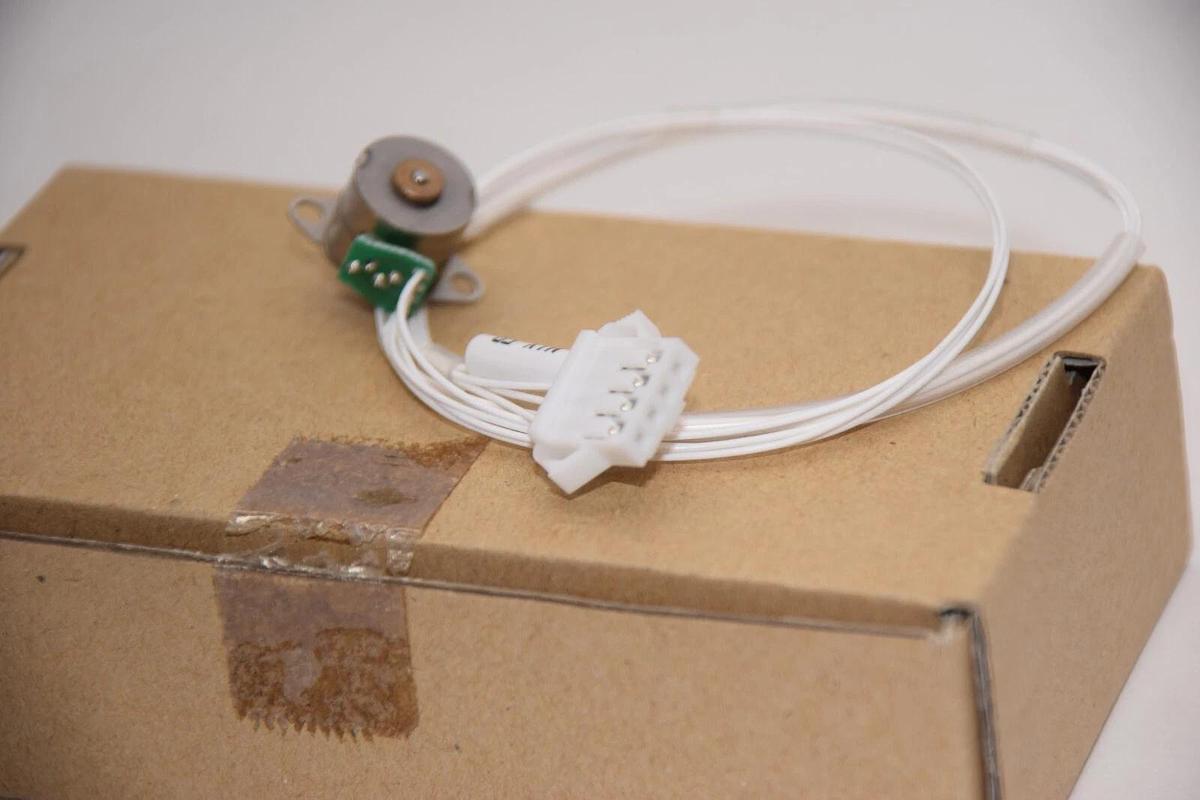 (NEW) Siemens 10309736 ,  094-B021-01 Motor Mixer With Connector Horizontal Mix