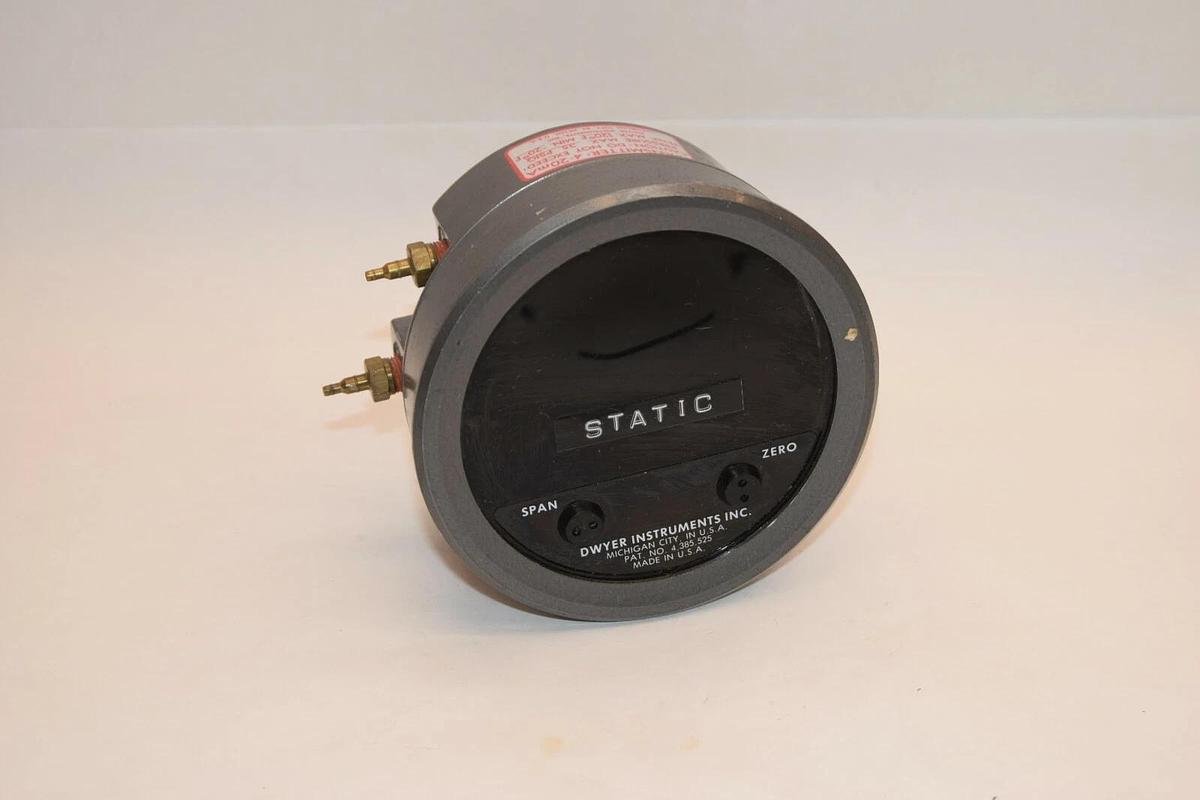 Used DWYER 602-1 6021 0-.5" WC Differential Pressure Transmitter