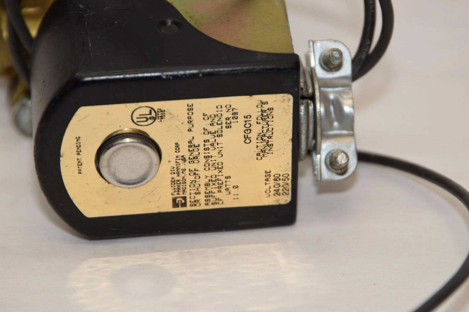 Used PARKER CFGC15 11W 240V/60Hz , 220V/50Hz Solenoid Valve