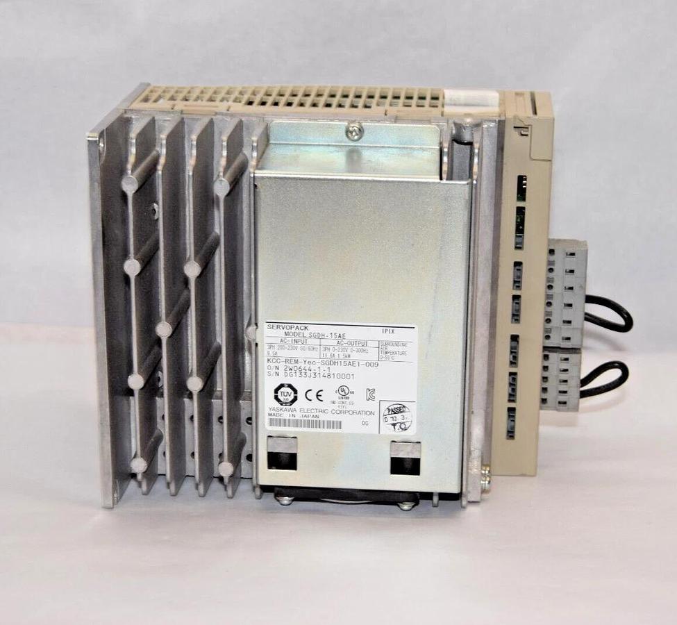 Used Yaskawa ServoPak Drive SGDH-15AE SGDH15AE 200-230v KCC-REM-YEC-SGDH15AE1-09