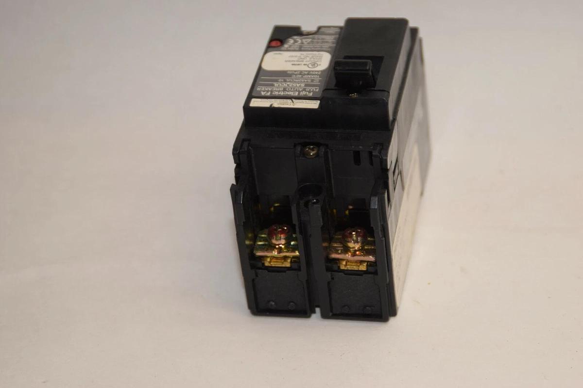 (NEW) FUJI ELECTRIC SA52RCUL 10 10A 10 Amp A 2P 240Vac Circuit Breaker