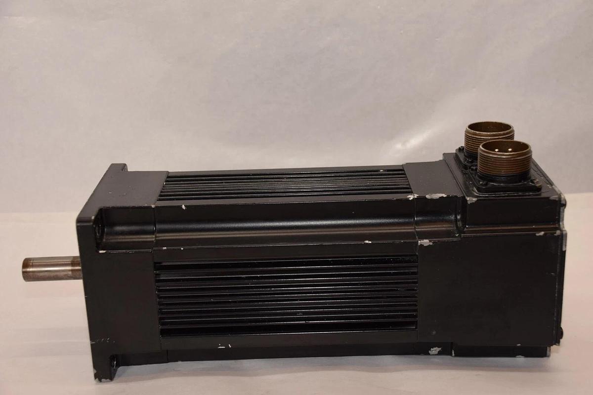 Used PACIFIC SCIENTIFIC R46GENA-R2-NS-NV-00 6.7A 3.7ohms Brushless Servo Motor