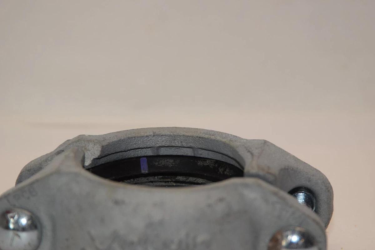 (NEW) VICTAULIC 2"  2/60.3-009N Firelock Galvanized Rigid Coupling