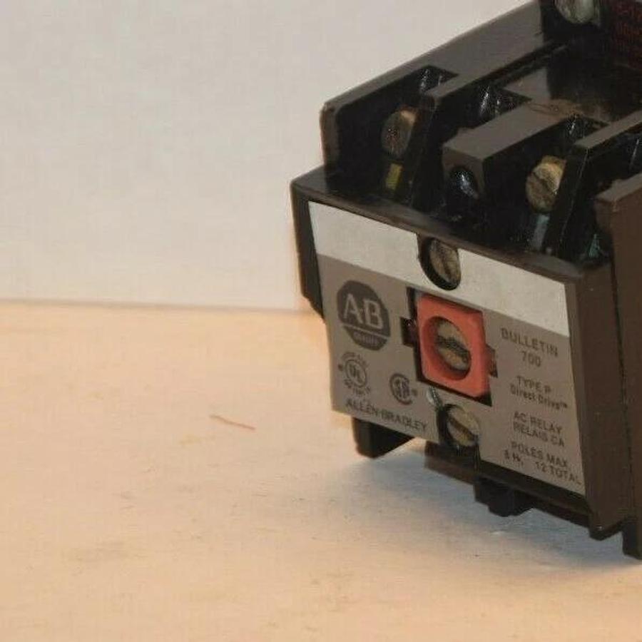 Used ALLEN BRADLEY 700-P400A1  700P400A1 Series A 115-120V Direct Drive Relay