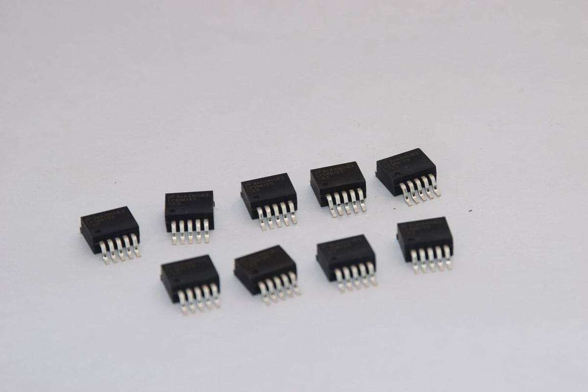 (NEW - Lot of 9) NATIONAL LP3961ES 34A39CUE3 10-Pin Integrated Circuit