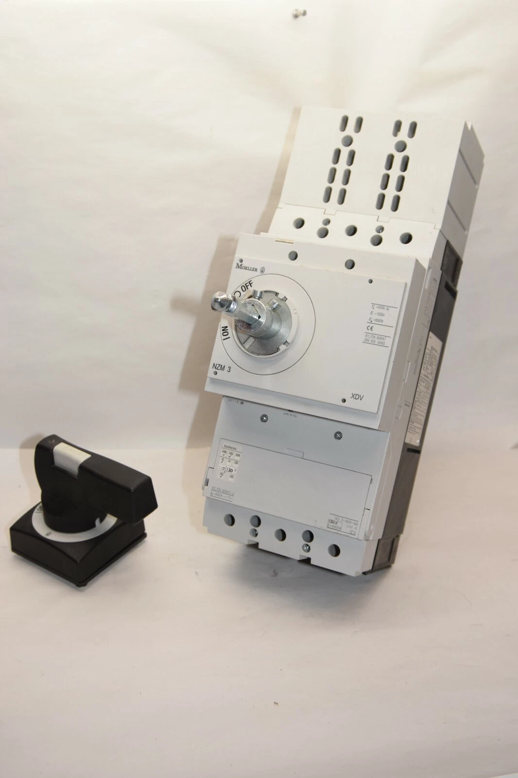 Used Eaton Moeller NS3-600-NA Molded Case Disconnect Switch 600A 600V NZM2/3-XAHIV