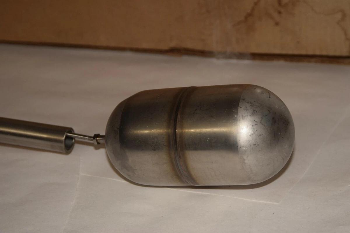 (NEW) WELLMARK 730 1-SFBC-2A26 62308 Level Control Top Mount