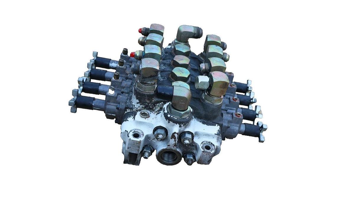 Used Altec 352-20070 HL , 35220070HL Hydraulic 4 Valve Block