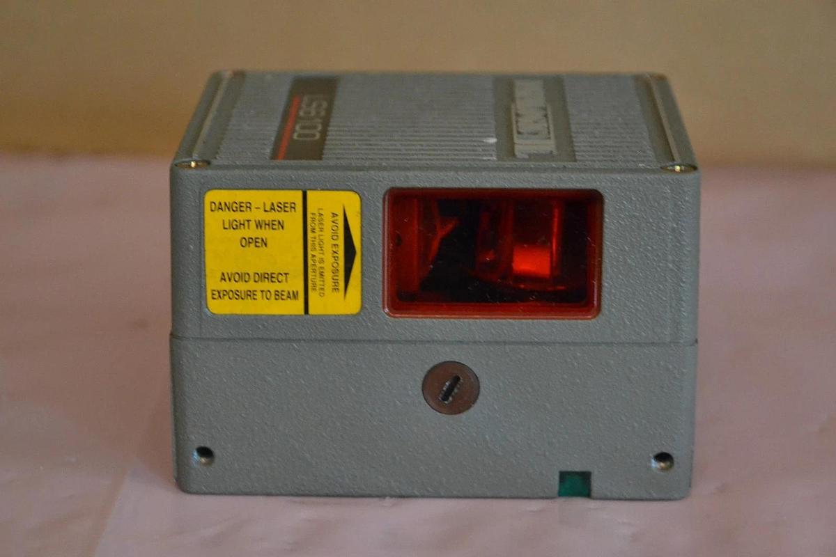 Used DATALOGIC DL BARCODE SCANNER LS6100 LS6100 R4 SH1586 LS6100-R4-SH1586 10-30vdc