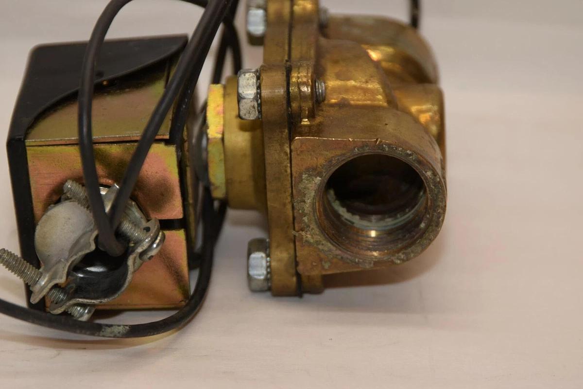 Used PARKER CFGC15 11W 240V/60Hz , 220V/50Hz Solenoid Valve