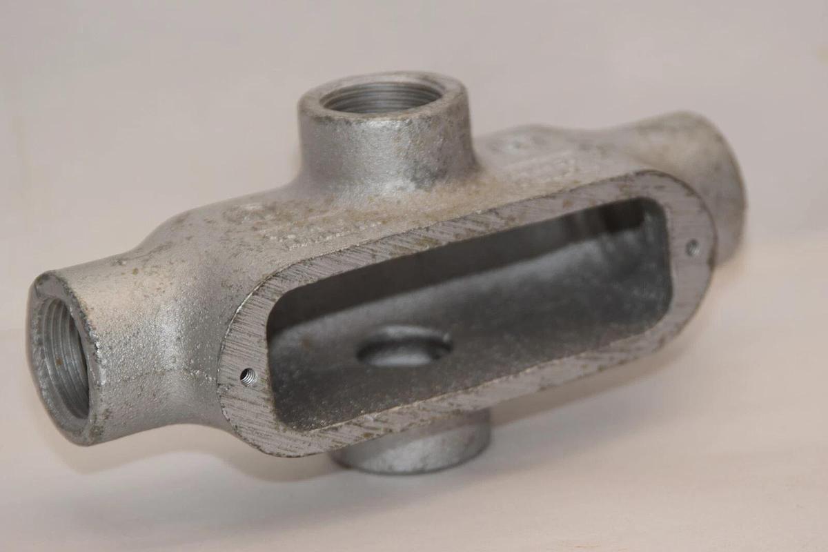 (NEW) APPLETON 3/4" X-Type Conduit Outlet Body Form 35