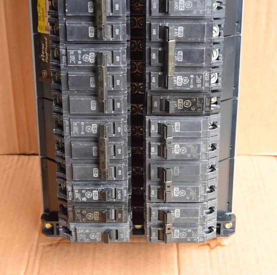 Used General Electric GE 225A  A-Series Panelboard Interior AQL3422ATX AXB4M9 3ph 4w