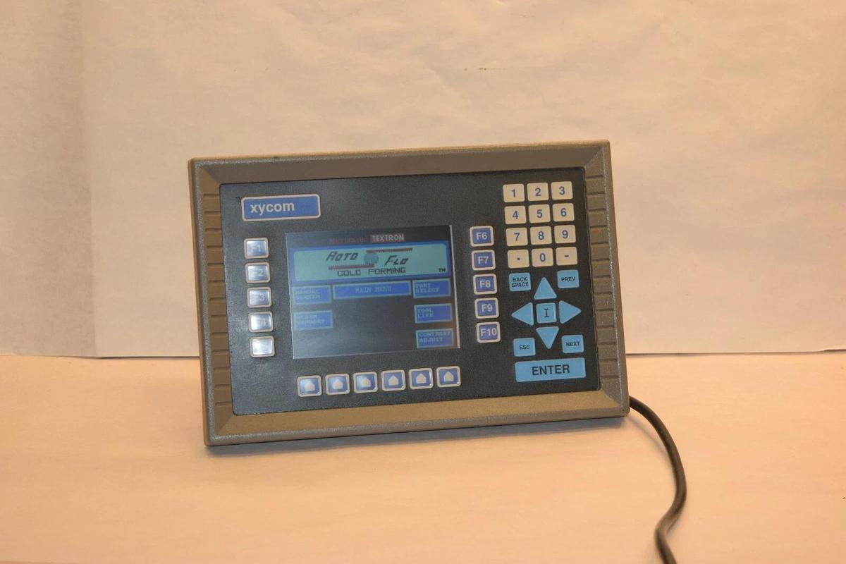 Used XYCOM 31000 Operator Interface 3100-0101000000000 / 31000101000000000