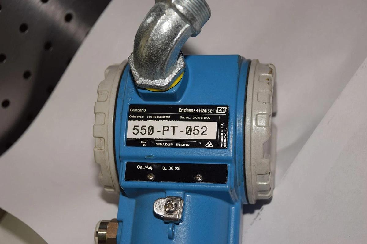 ENDRESS + HAUSER PMP75-29398/101 550-PT-052 0-30psi PRESSURE TRANSMITTER NEW
