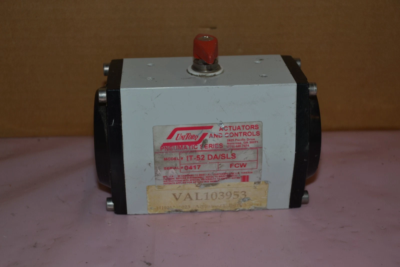 Used UNITORQ IT-52 DA/SLS IT52DA/SLS FCW PNEUMATIC SERIES ACTUATOR