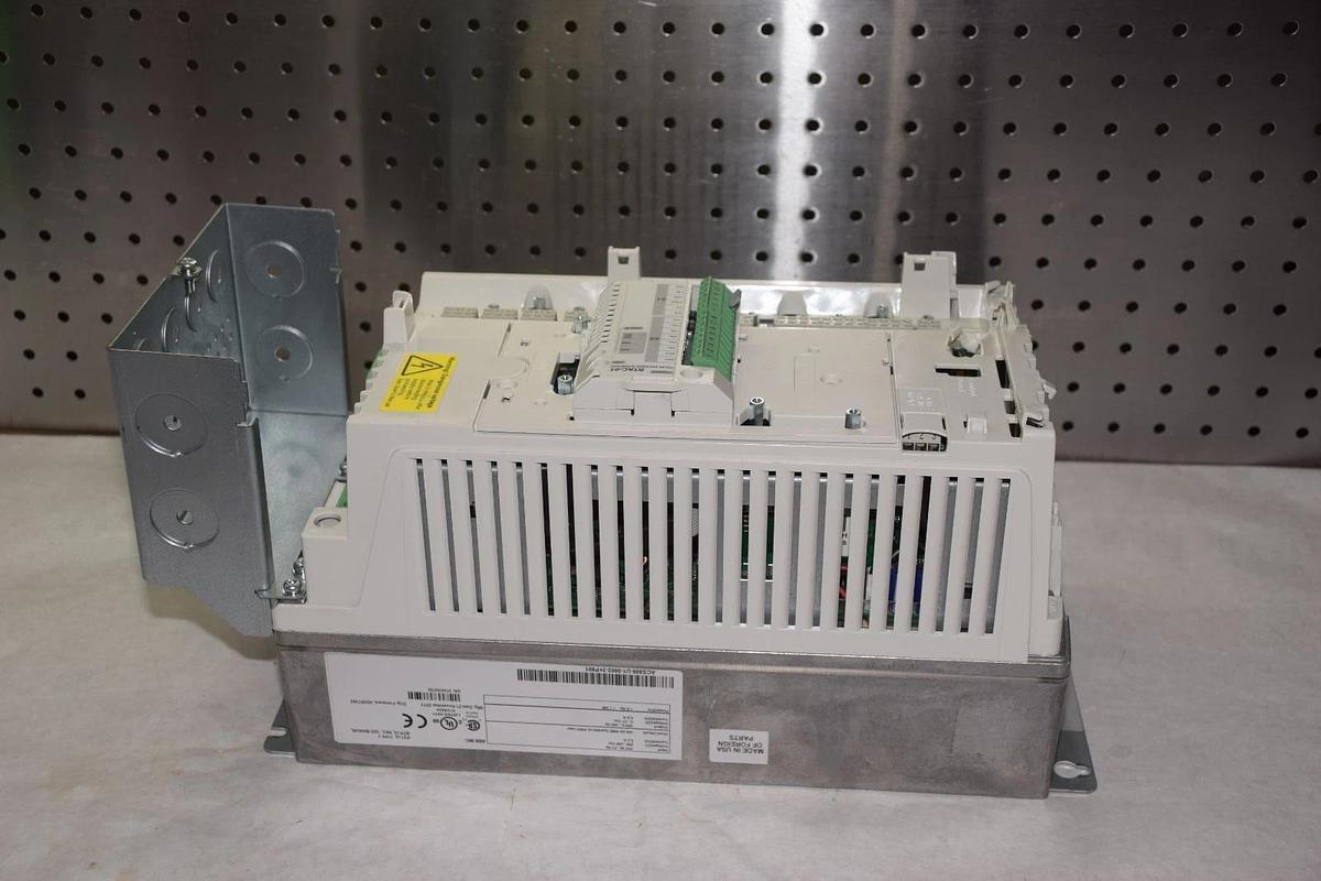 Used ABB  VFD Motor Drive ACS800-U1-0002-2 P901 1.5 HP 208- 240 VAC