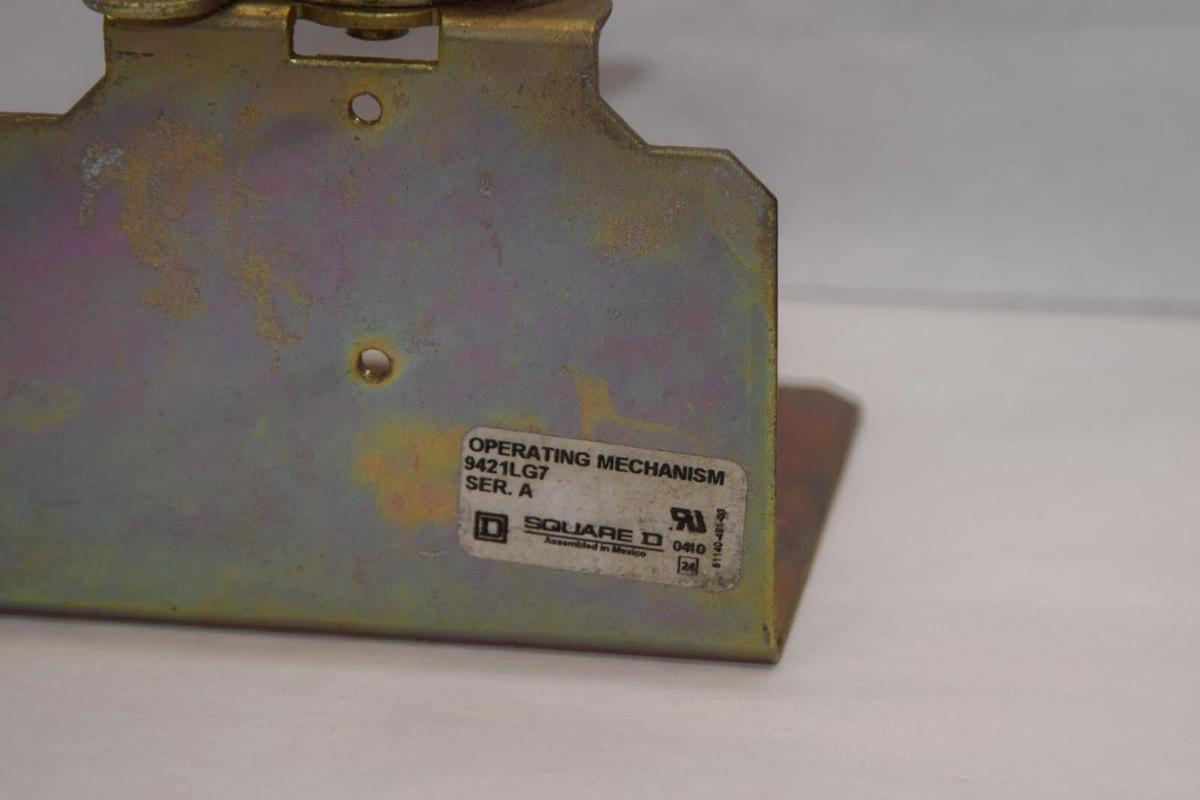 Used SQUARE D 9421LG7 Series A Circuit Breaker Operating Mechanism Shaft
