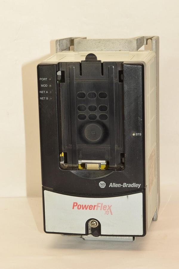 Used ALLEN BRADLEY 20AD2P1A0AYNNNNN Series A 0.75kW 1Hp PowerFlex 70 AC Drive