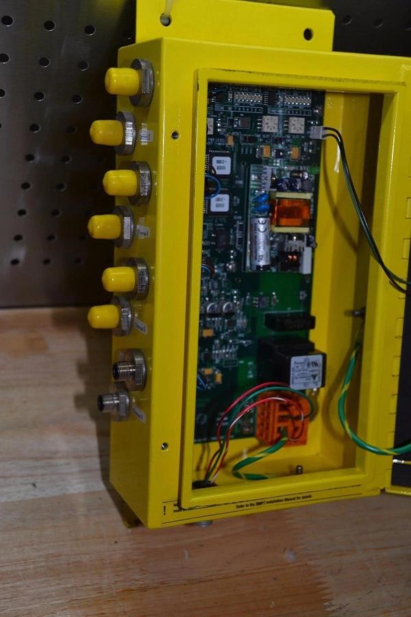 Used DOLAN-JENNER SS410-10000 RMP2 SAFESCAN TRANSMITTER