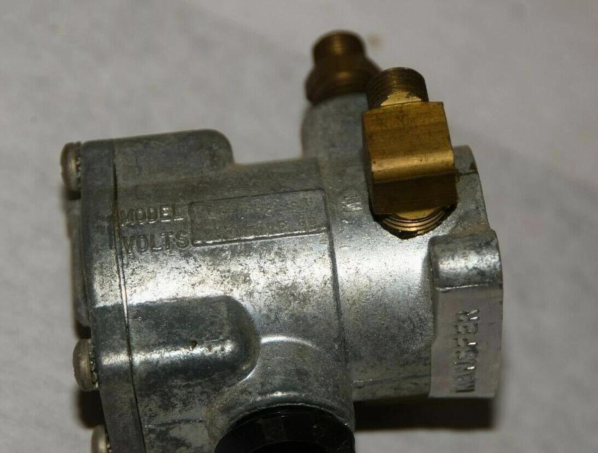 Used VALVAIR BELLOWS LC 33 B LC33B LC33 B 115V Pilot Valve Solenoid Valve