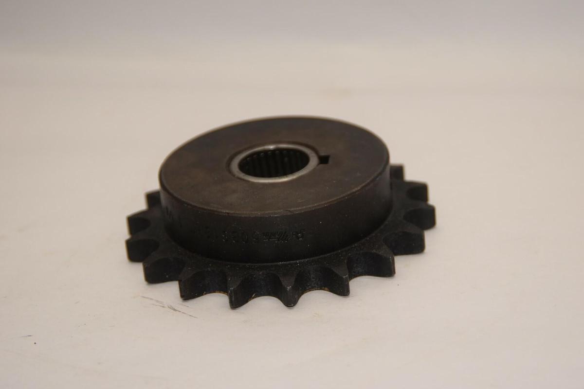 (NEW) MARTIN 50BS18HT 1-1/8" Bore 18 Teeth Sprocket