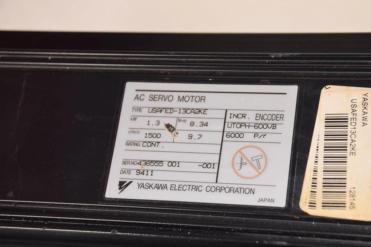 Used Yaskawa AC Servo Motor USAFED-13CA2KE 1.3kW w/ UTOPH-600VB encoder