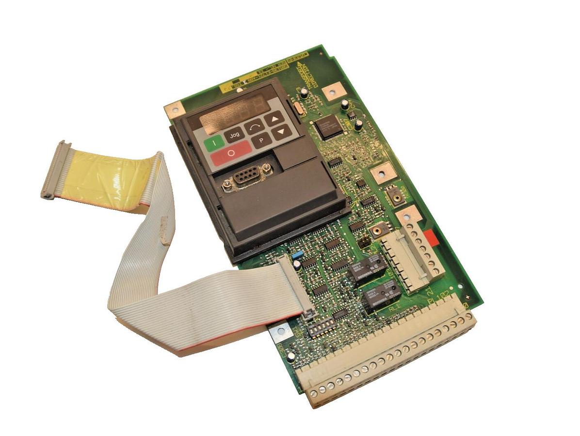 Used SIEMENS G85139-E1721-A883  G85139E1721A883 Drive keypad card