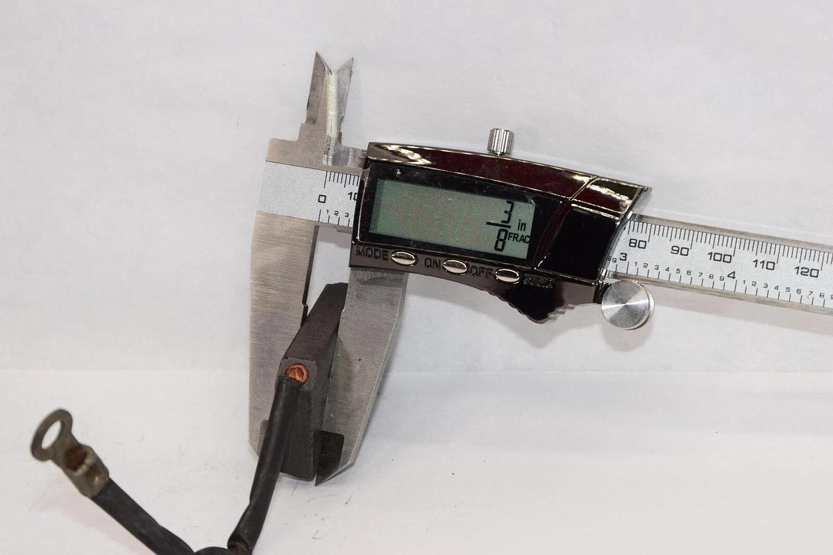 USG Carbon Motor Brush Brushes 550 1-1/4" x 3/8" (NEW - Lot 6)