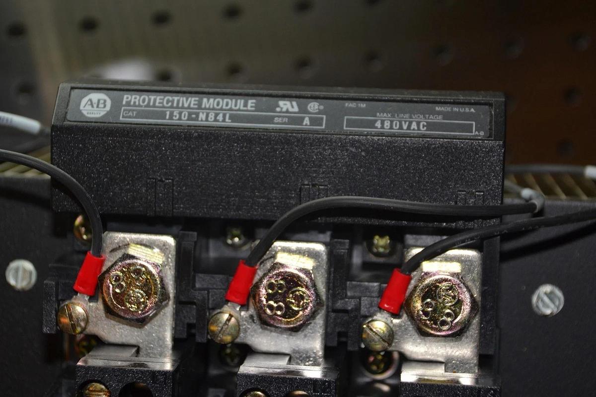 ALLEN BRADLEY 150-B135NBDB-8B  Smart Motor Controller  150 B135NBDB 8B NEW