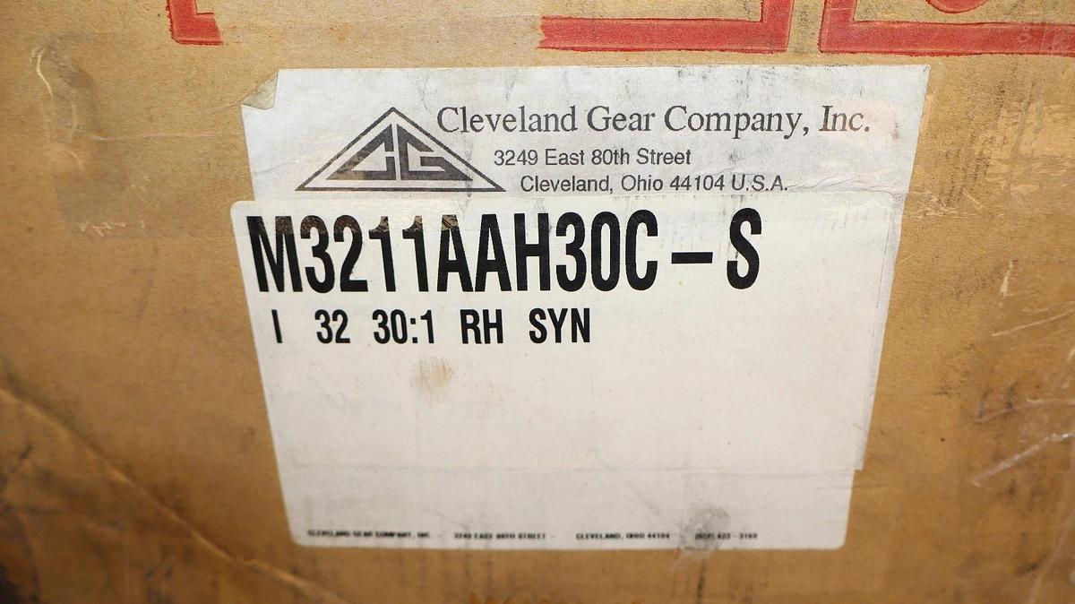CLEVELAND GEAR BOX SPEED REDUCER M3211AAH30C-S TYPE IC RATIO 30:1 TYPE I (New)