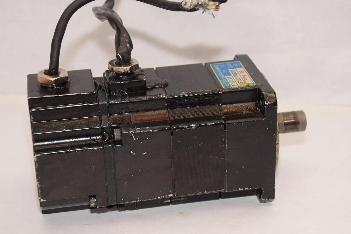 Used SANYO DENKI CO. 65ZBM010DXS00 BL Super AC Servo Motor