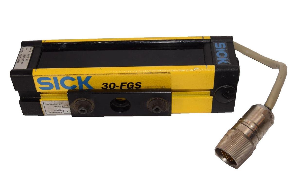 Used SICK  Receiver Light Curtain FGSE150-23 24V 30mm 30-FGS FGSE15023