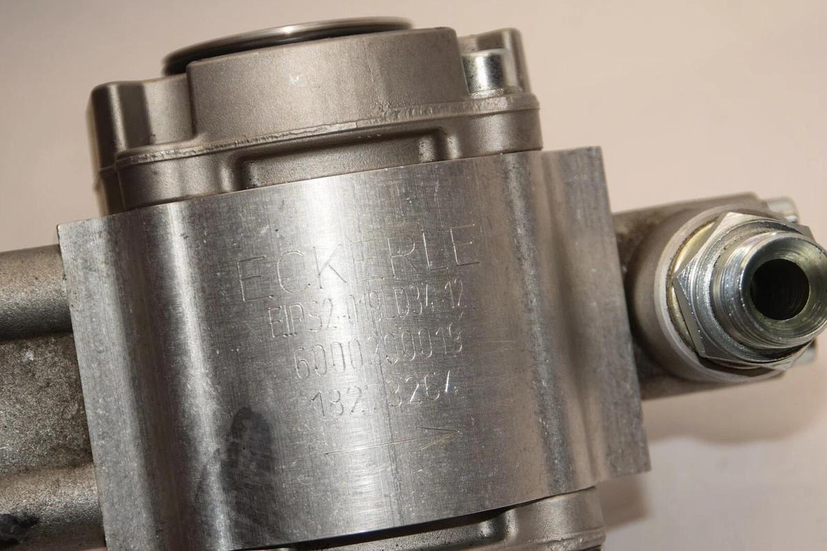 Used Eckerle Hydraulic Pump EIPS2-019LD34-12 6000200019 EIPS2019LD3412