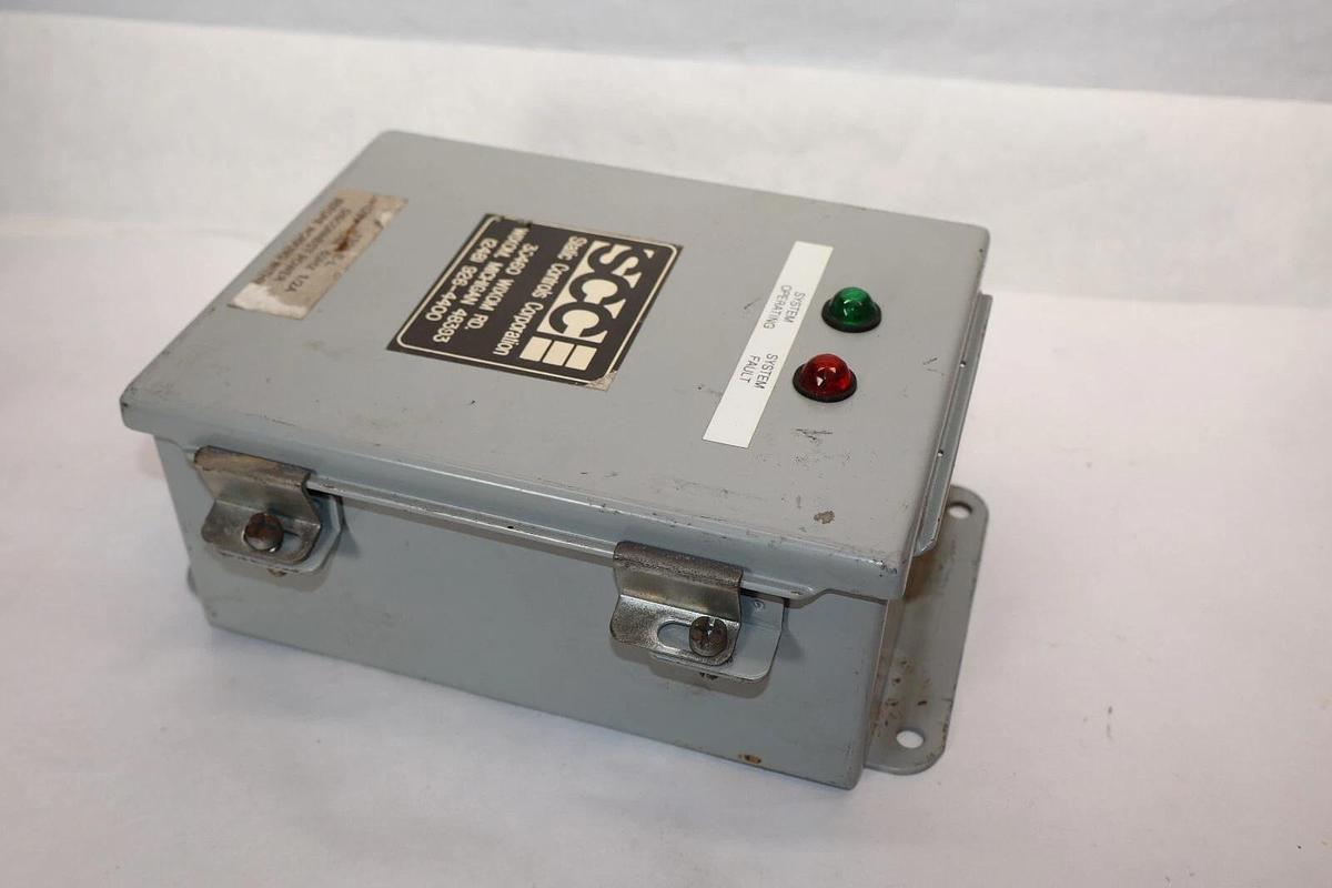 SCC 1308-E-L , CB-1308 Rev C 1-Phase 1/2 A 120V Control Panel (NOS)